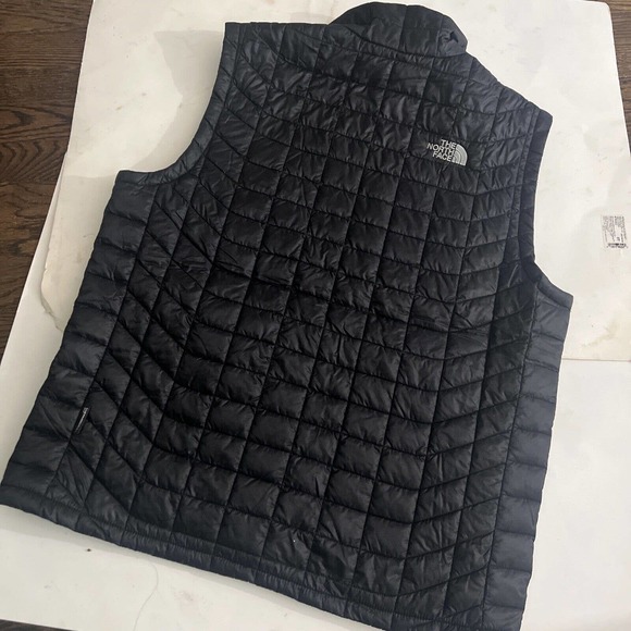 NWT The North Face Thermoball Puffer Quilted Vest Full Zip Mens Size Large Black - Picture 6 of 8